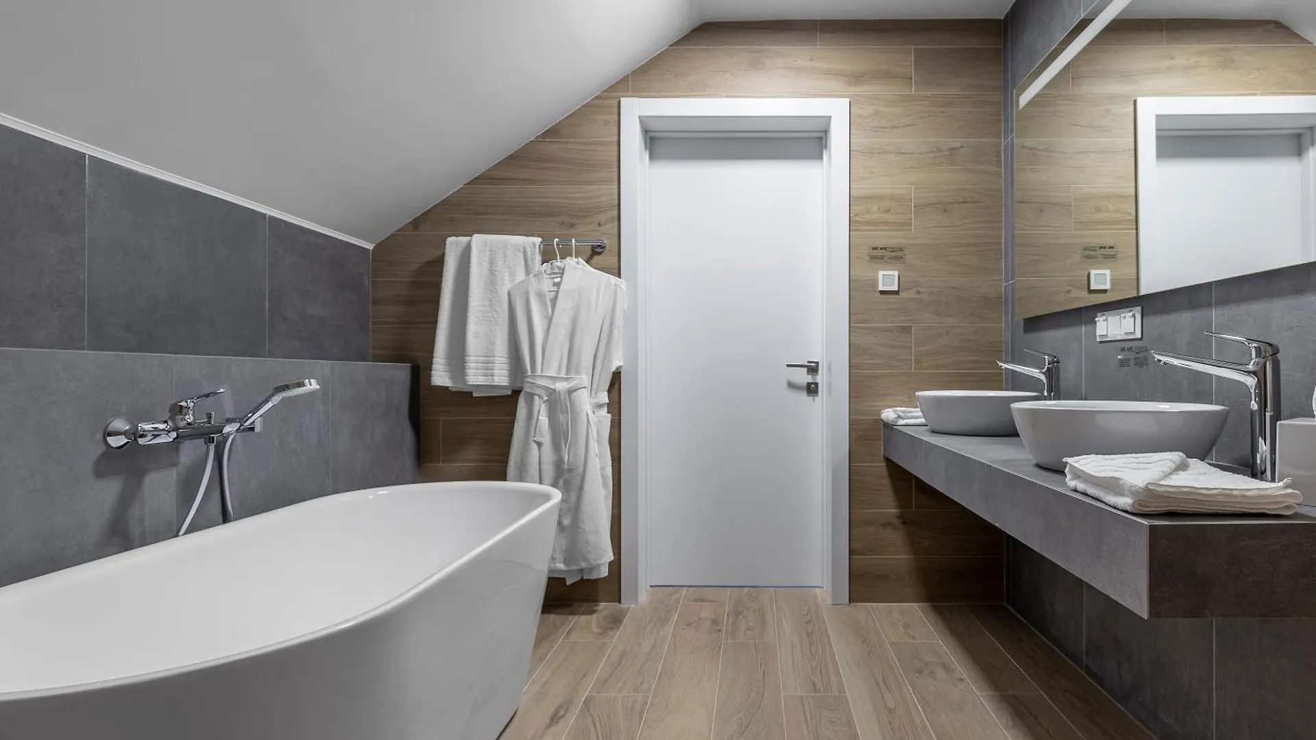 Kontrakt Boutique Hotel Киев 3*,