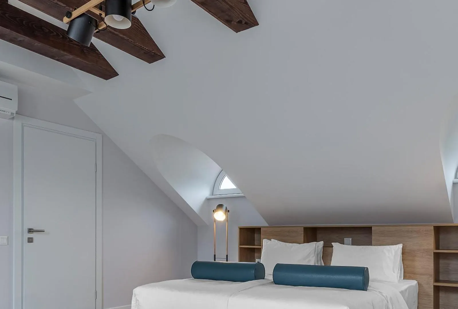 ***  Kontrakt Boutique Hotel Kyjev Ukrajina
