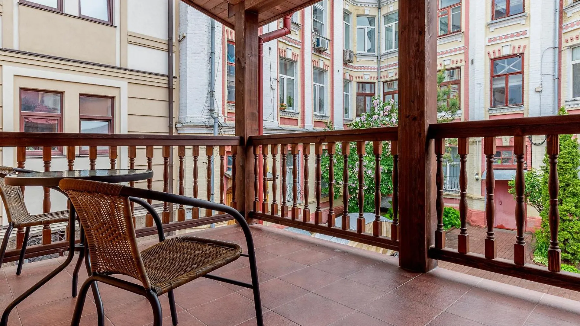 Kontrakt Boutique Hotel Kyjev