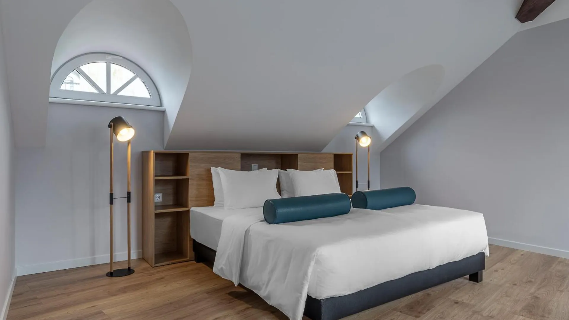 Kontrakt Boutique Hotel Киев